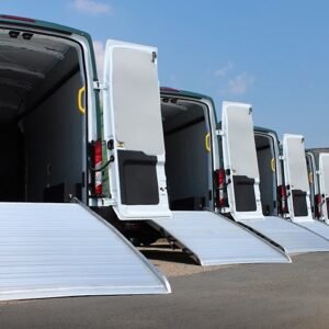 Heavy duty folding van ramp